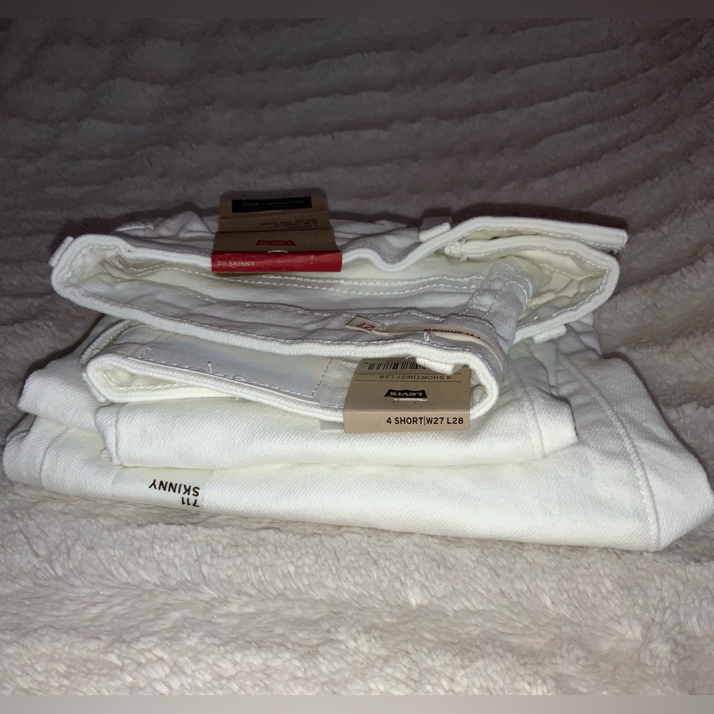 Brand New Levis 711 Skinny Jeans